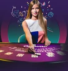 Meja Sic Bo live dealer di togeljackpot dengan tiga dadu dan area taruhan yang jelas